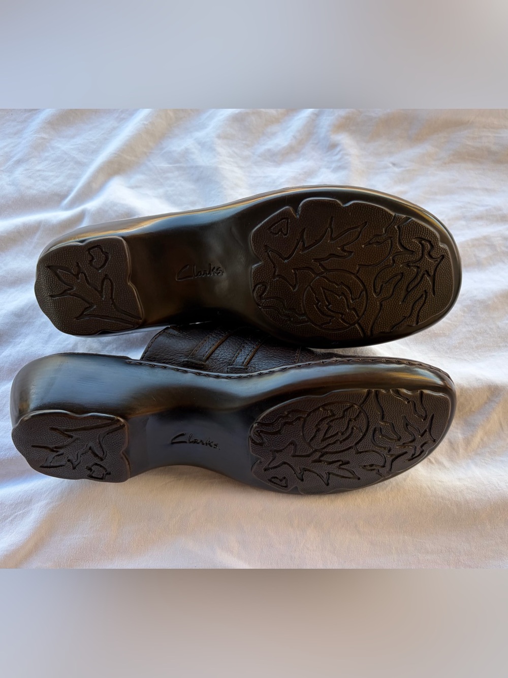 Clarks Women’s Brown Leather Slip-On Clogs Womens 9.5 see below - Picture 5 of 7